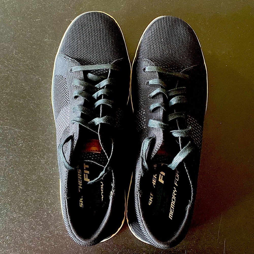 Skechers Classic Fit with Memory Foam